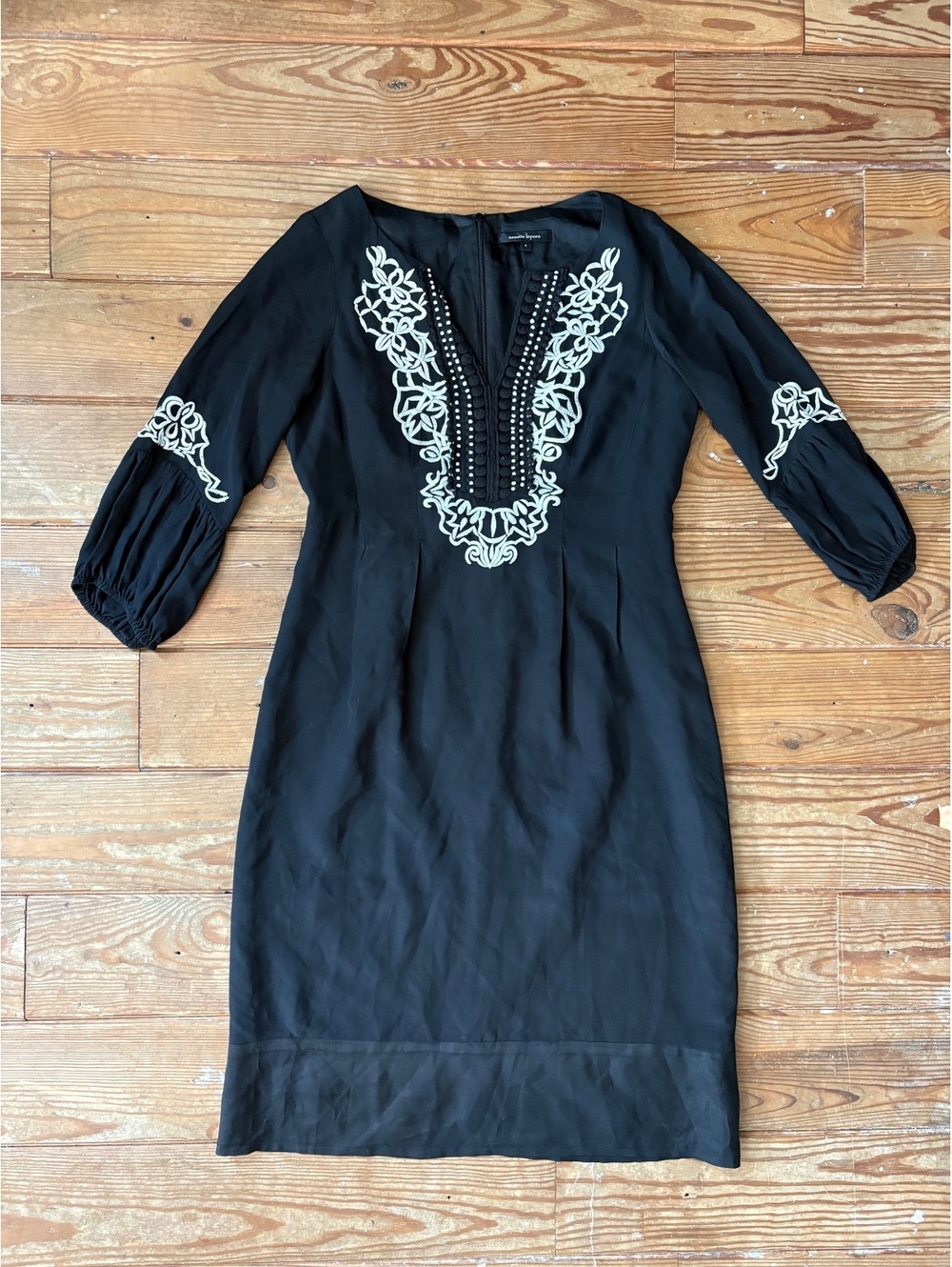 Nanette Lepore Black Embroidered Sheath Dress 3/4 Sleeve Size 4